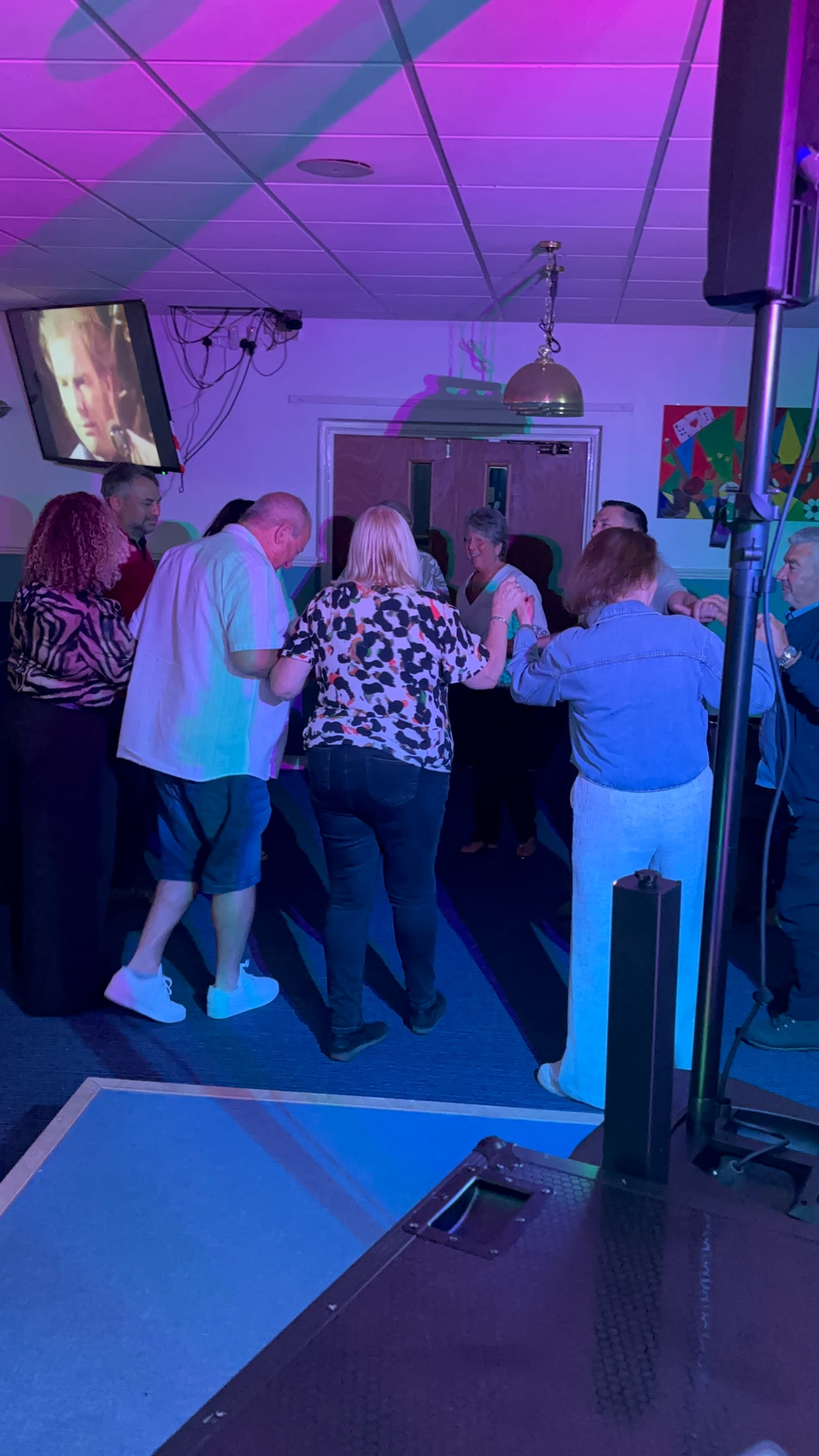 Guests dancing on the dancefloor